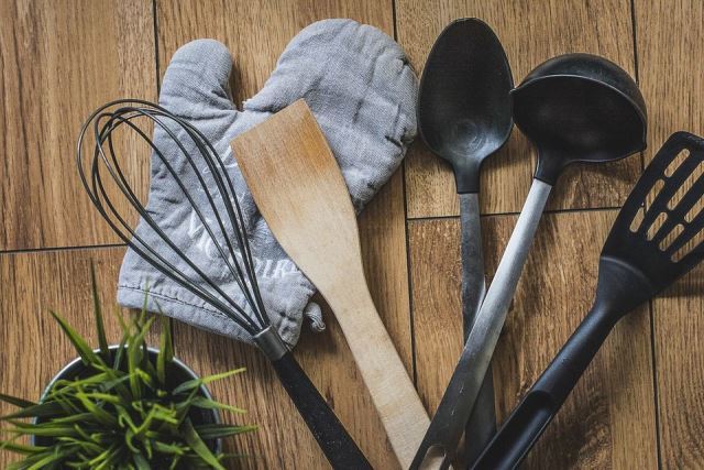 What Utensils To Use With Stainless Steel Cookware
